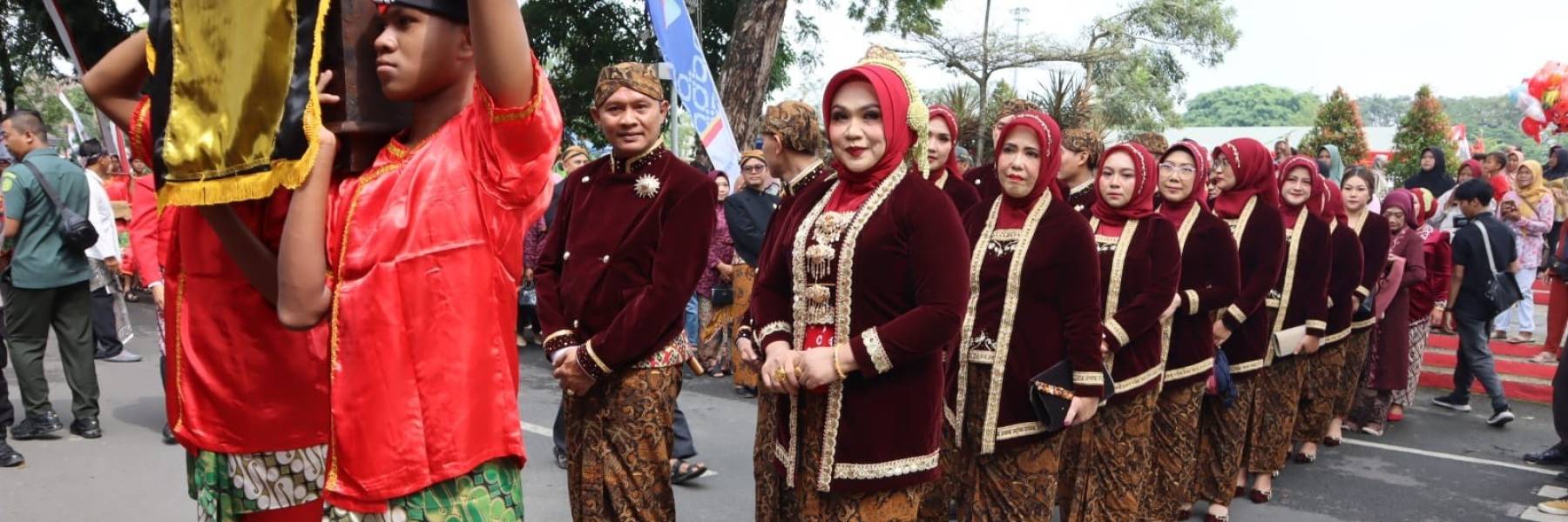 Monas
